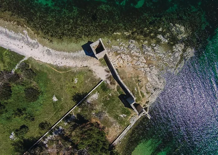 Beautiful In Vikendica Vir