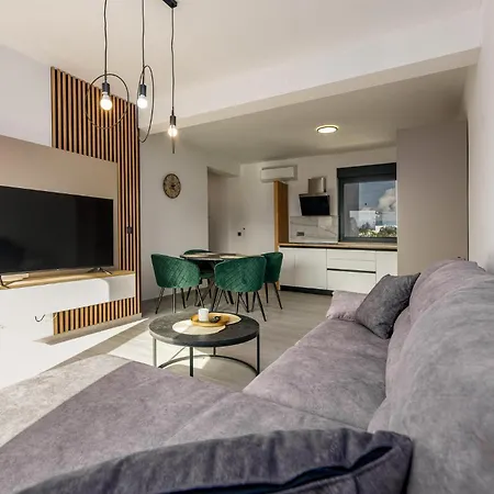 Nyaraló Beautiful In *