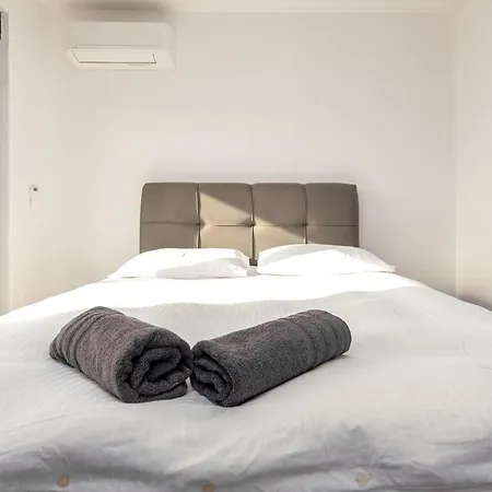 Beautiful In Nyaraló *