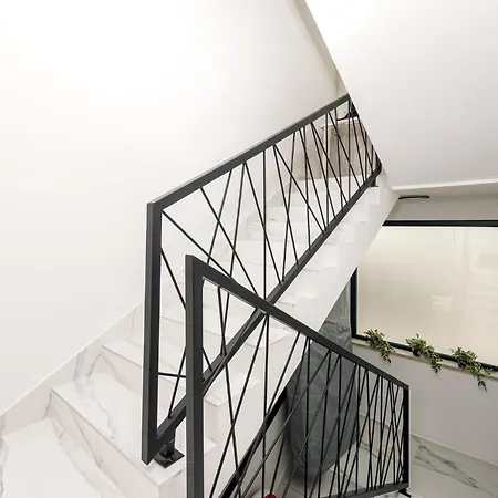 Beautiful In Nyaraló Vir